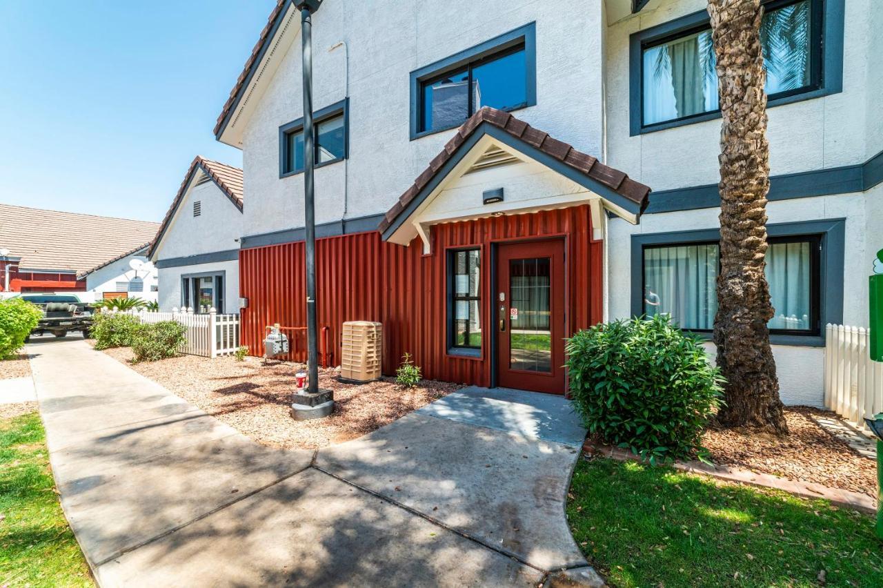 Metro Phx Studio Queen Sleeps 4 Heated Pool Феникс Экстерьер фото