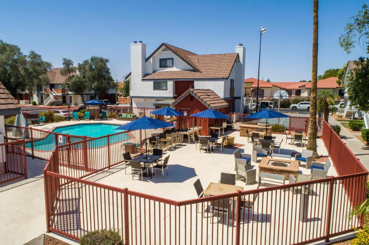 Metro Phx Studio Queen Sleeps 4 Heated Pool Феникс Экстерьер фото