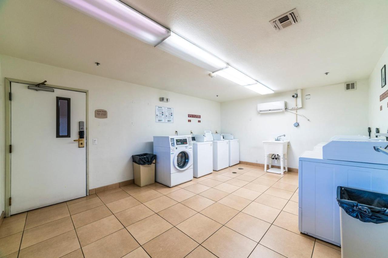 Metro Phx Studio Queen Sleeps 4 Heated Pool Феникс Экстерьер фото